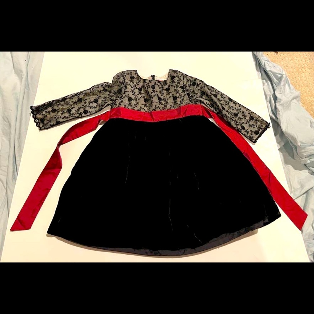 Gymboree black velvet and lace dress size 3
